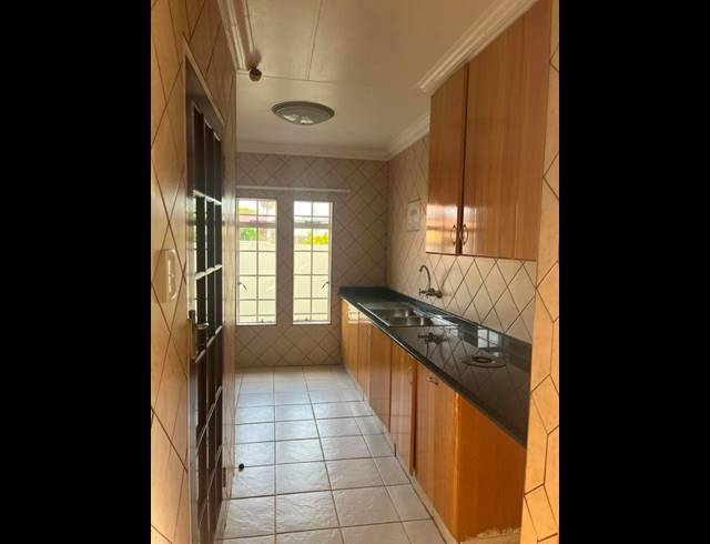 4 BEDROOM HOUSE FOR SALE IN LEOPARD PARK